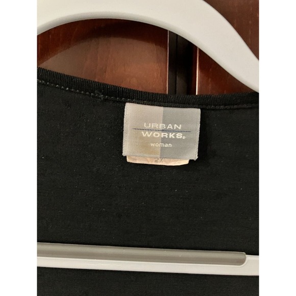 Urban Works Black & Silver Embossed Matching Blouse & Skirt Size 2X! - Picture 10 of 12